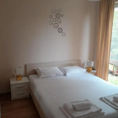 Dawn Park Deluxe Lejlighedshotel 4*