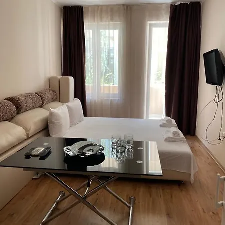 Dawn Park Deluxe Apartmanhotel Napospart