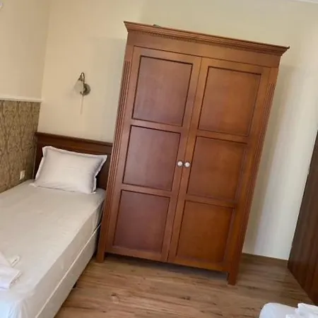 Dawn Park Deluxe 2* Napospart