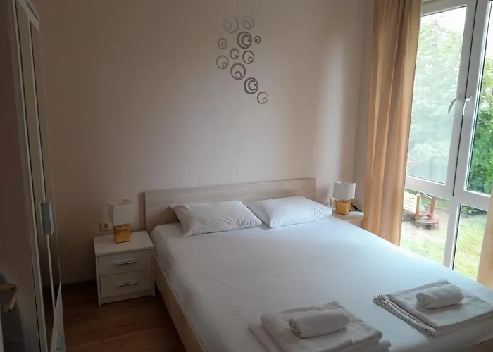 Dawn Park Deluxe Aparthotel 4*