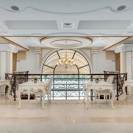Dawn Park Deluxe Апартхотел