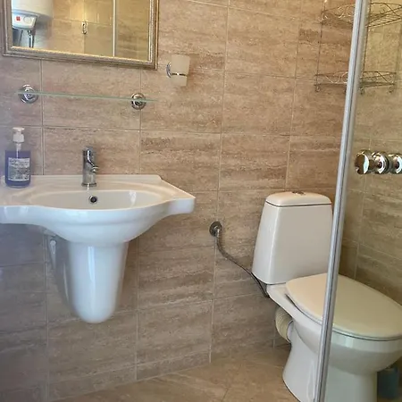 شقة فندقية Dawn Park Deluxe 4*