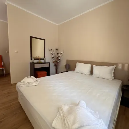Dawn Park Deluxe Слънчев бряг