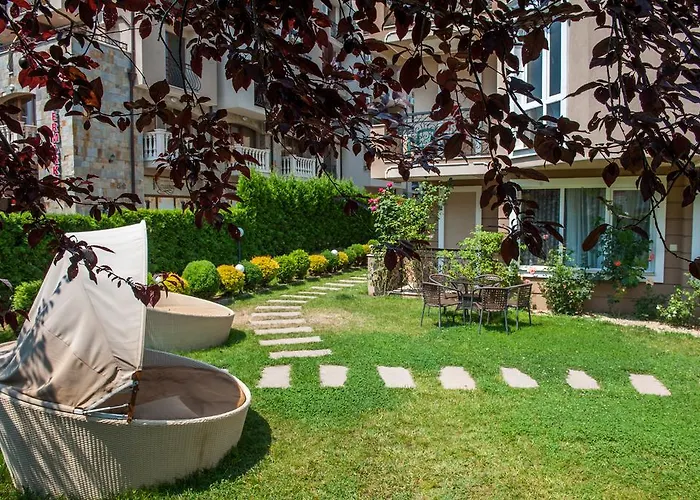 Dawn Park Deluxe Apart-hotel