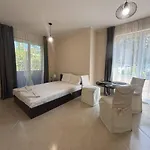 Апарт-отель Dawn Park Deluxe 3*