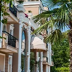 Dawn Park Deluxe 3*
