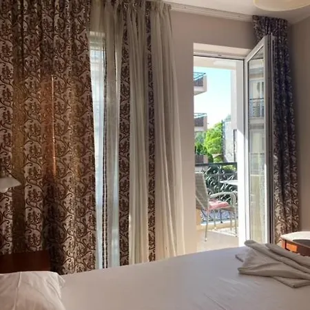 Dawn Park Deluxe ساني بيتش