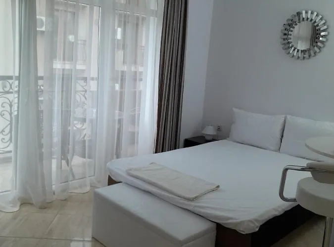 Апарт-отель Dawn Park Deluxe 4*