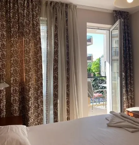 Dawn Park Deluxe Солнечный берег