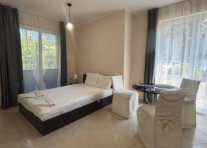 Апарт-отель Dawn Park Deluxe 4*